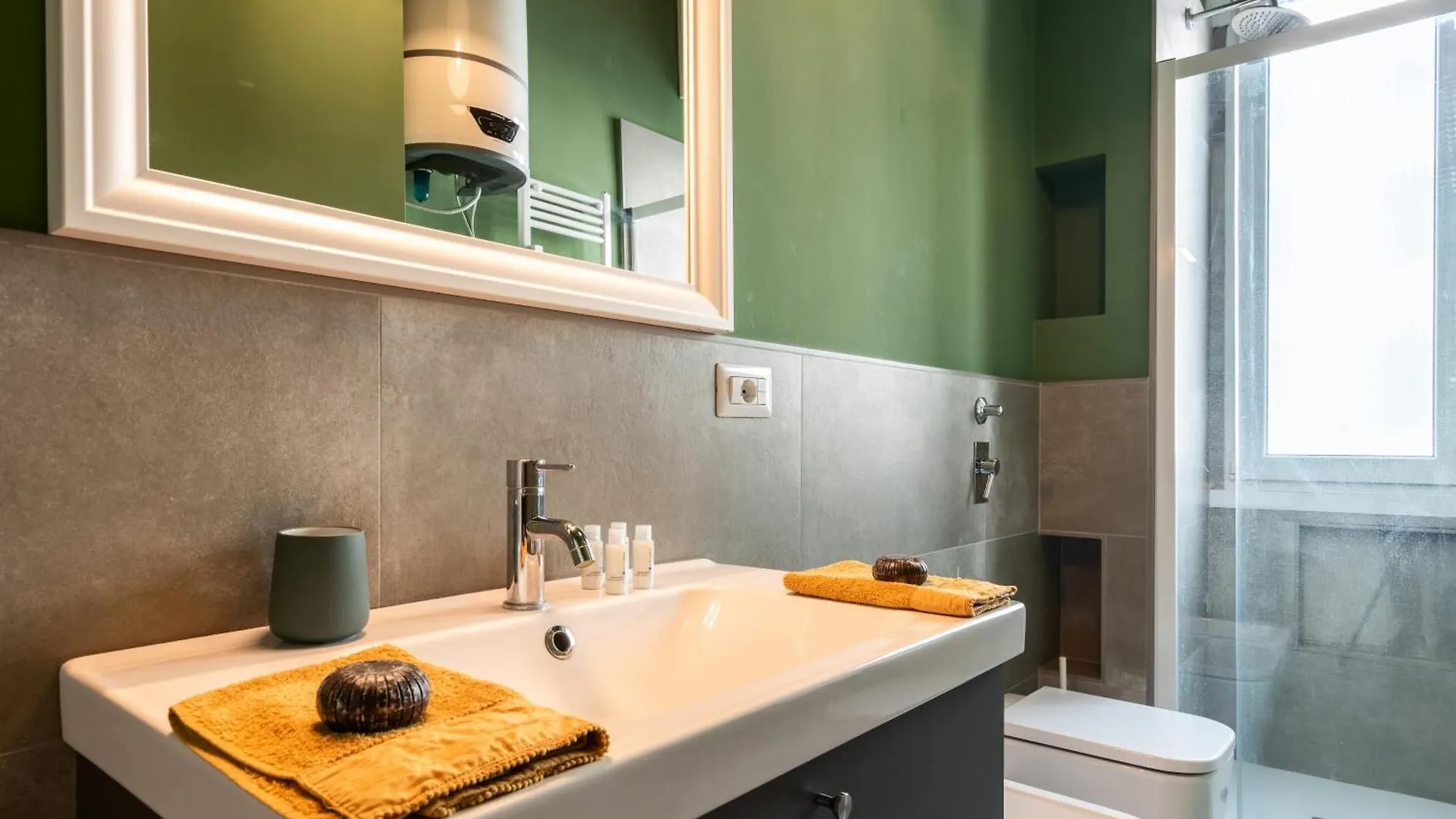 Flora Flexyrent Apartment Ac Milánó 0*,  Olaszország